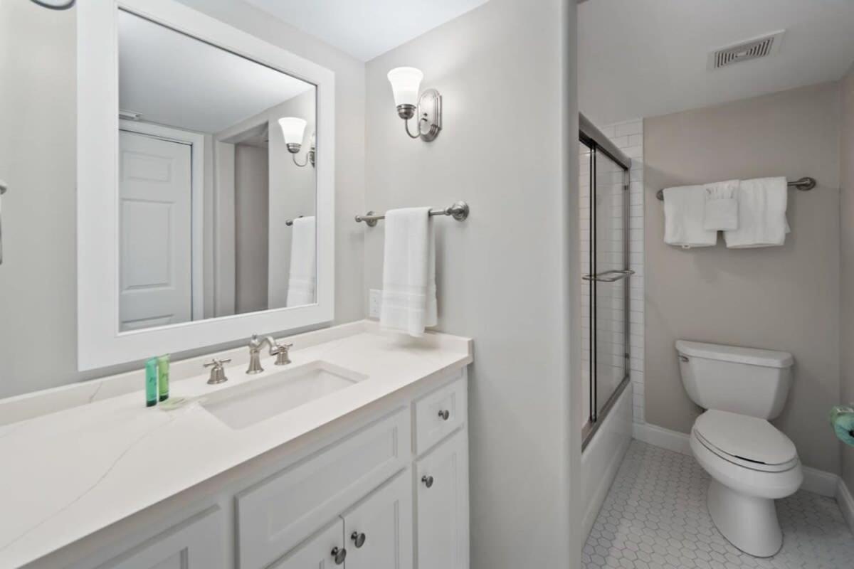 Newly Renovated Condo With Private Balcony! Panama City Beach Kültér fotó